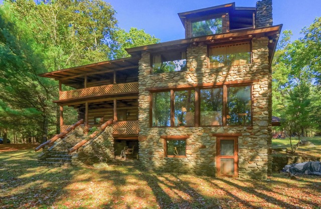 Log Home -WiFi-Pet Friendly-Pavilion