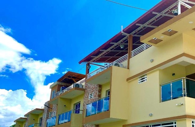 Lomas Hotel