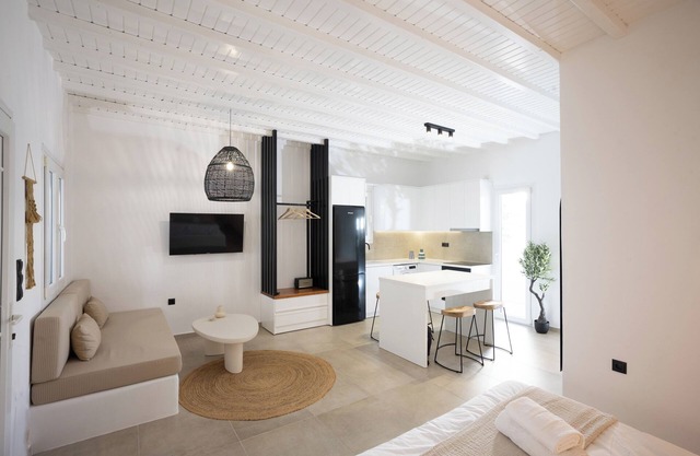 Loom Suite Ornos Mykonos