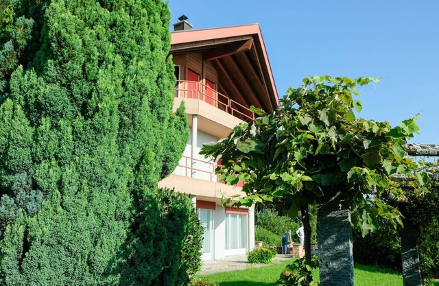 Lovely apartment for 12 guests with WIFI, TV, balcony and pets allowed