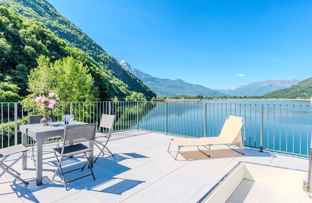 Lovely apartment for 2 people with WIFI, A/C, TV and balcony