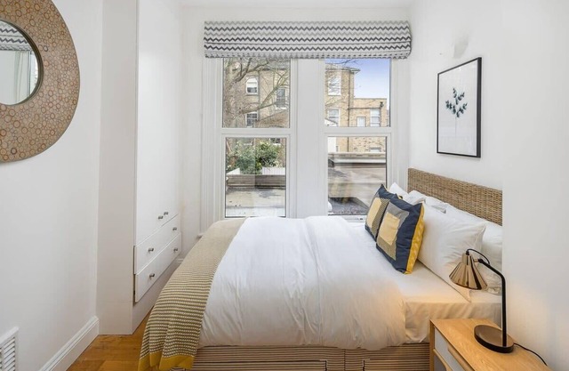 Lovely Designer 1 Bedroom Shepherd's Bush 7 min to tube