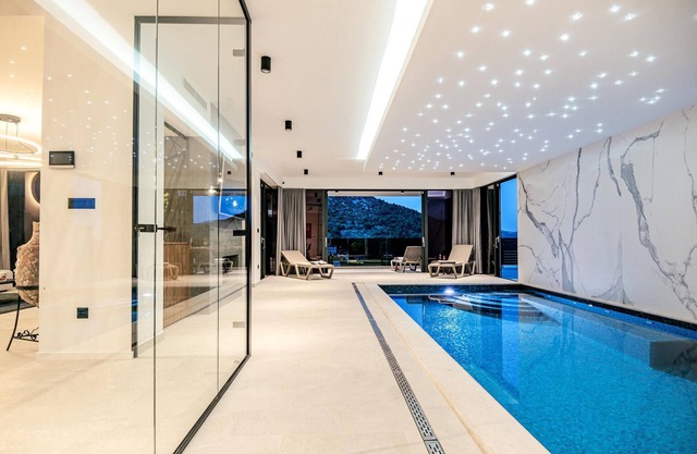 Lovely home in Marina with sauna
