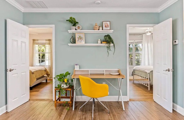 Lovely, Spacious Key West Style Home w/ Rooftop Patio by Downtown WPB