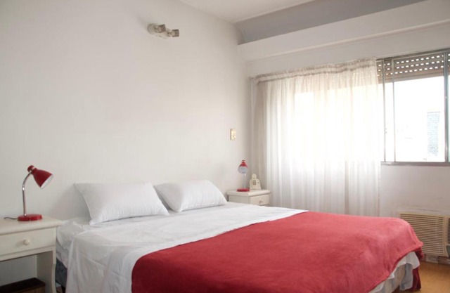 Luminous Studio Apartment. Ideal location. By owner.