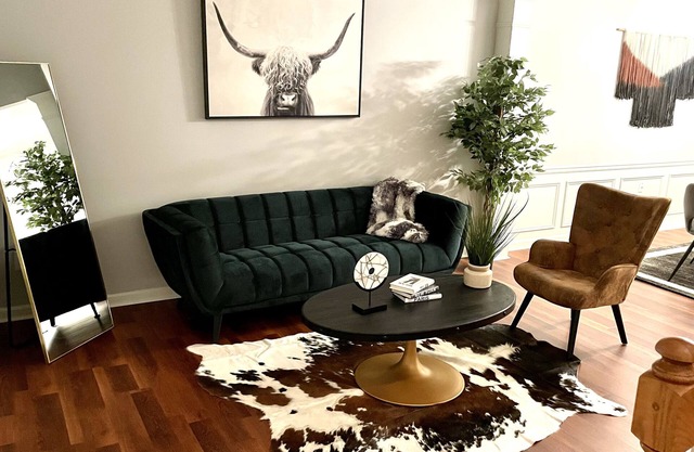 Lux home! Access to the airport, Shopping and entertainment