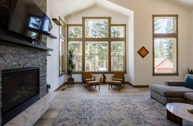 Lux Retreat 4BD/3.5B North Lake Tahoe w/Hot Tub
