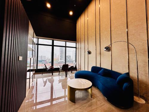 Luxe 3BR Seaview Escape Sleeps 10 Prime Location A29