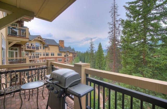 Luxurious 2 Br In River Run Village Featuring Ski In Ski-out, No Cleaning Fees 2 Bedroom Condo by RedAwning