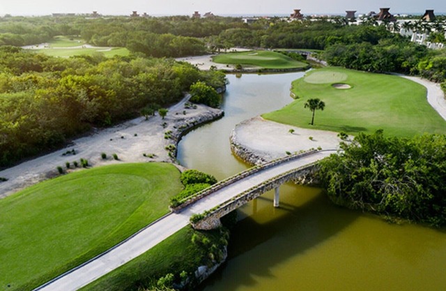 Luxurious 3-bdrm Spa Suite Includes 2 Massages & 16 Rounds of Golf