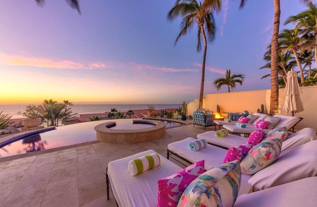 Luxurious 5bd Del Mar Palmilla Villa Staffed and Swimmable Beach
