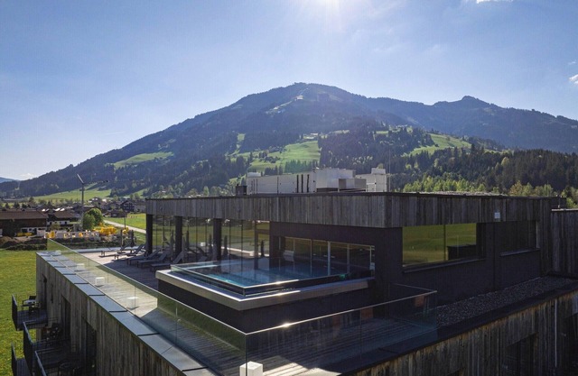 Luxurious penthouse on the golf course