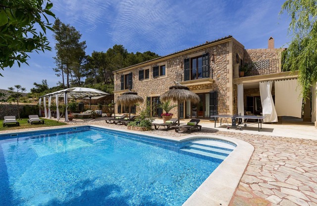 Luxurious villa with sea views and surrounded by nature at 10 min from Andratx