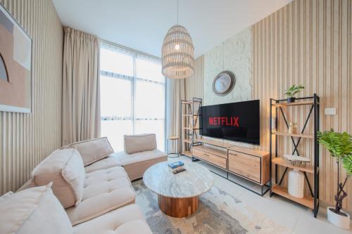 Luxury 1BR Apartment in heart of Sharjah - 10 mins to Sharjah Airport