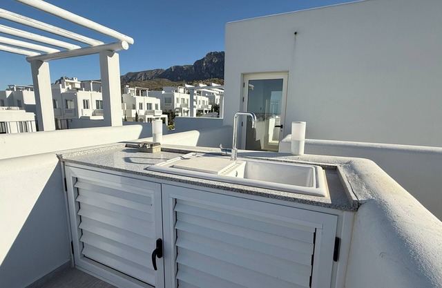 Luxury 2BR Penthouse in Gated Complex with Terrace, Pool and Gym