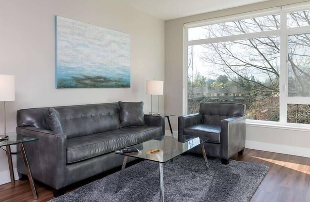 Luxury 2BR | Work From Home | Downtown Mountain View