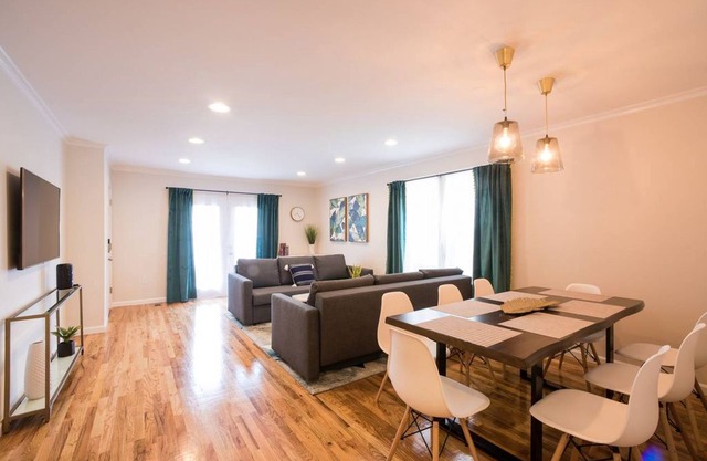 Luxury 3BR Apartment 20 Minutes to TIMES SQUARE