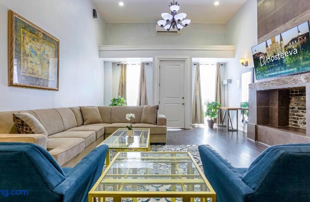 Luxury 3BR condo in Downtown