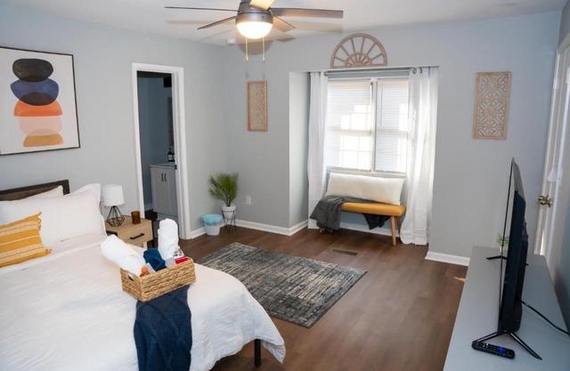 Luxury 3BR Townhome in the Heart of Winston Salem NC - Sleep 6
