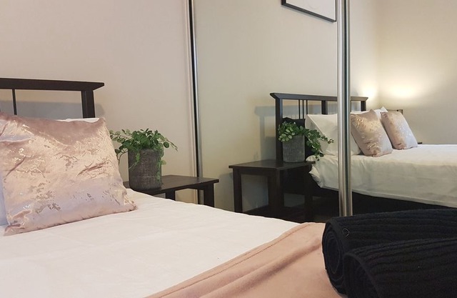 Luxury Apartment close to Airport and City.