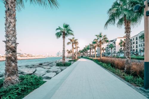 Luxury Escapes - Luxury 2-Bed Apartment with Resort-Style Amenities