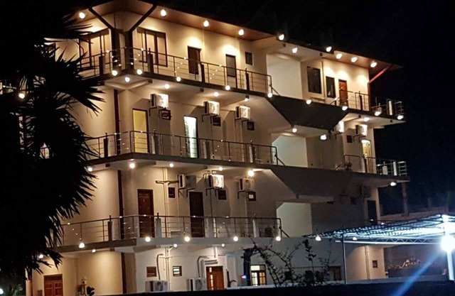Luxury Everest Hotel