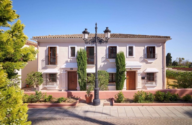 Luxury Family Villa in Marbella: Beach, Pool & Sunshine in Marbella Club Hotel V
