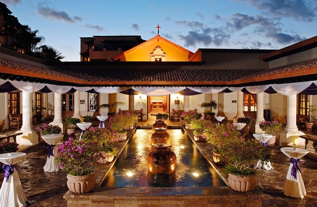 Luxury in the heart of Cabo San Lucas