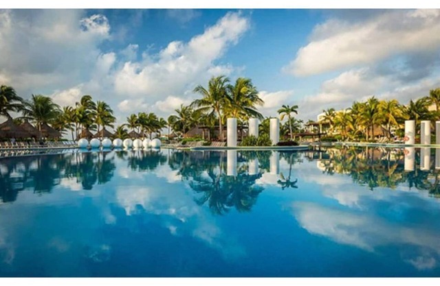 Luxury Resort by Vidanta- Riviera Maya