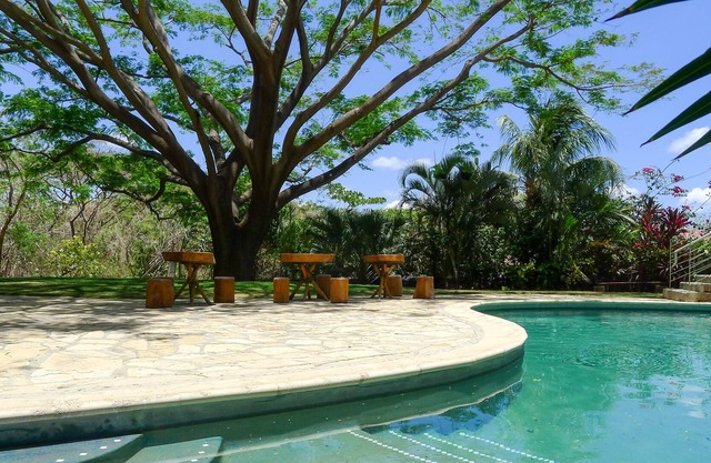 Luxury Studio Apartment With All The Trimmings - Short Walk To Beach