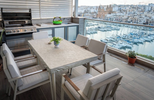 Luxury Terraced Seaview Apartment - Marina Harbour, Msida, Pieta