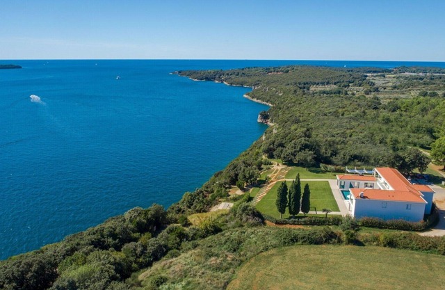 Luxury Villa Eden land - Vrsar with two pools, sauna, jacuzzi and private sea entrance in Vrsar - Istria