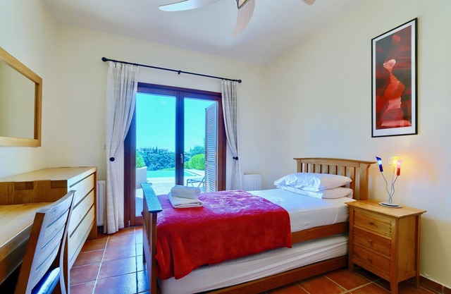 Luxury Villa With 10x5m Infinity Edge Private Pool