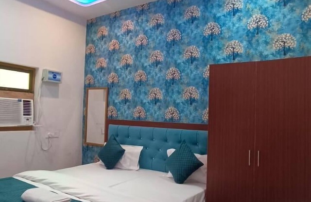 Maa Vaishnavi guest house