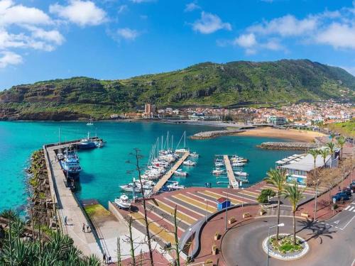 Machico center w/terrace 5 min beach