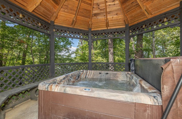 Magnolia Place 5 - Eight Bedroom Chalet