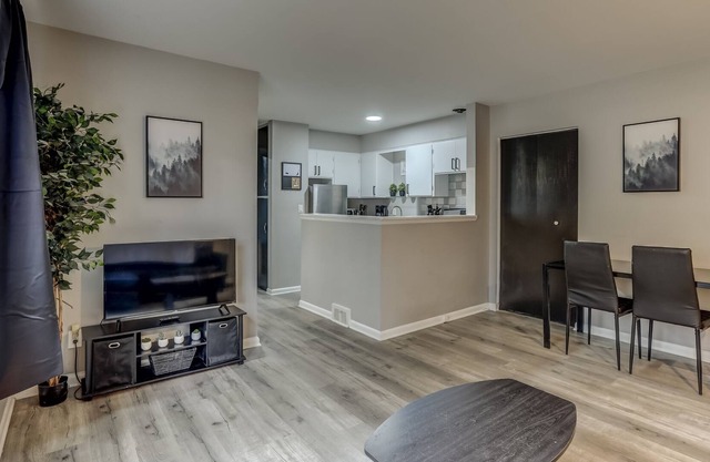 Main Street downtown Royal Oak Apartment