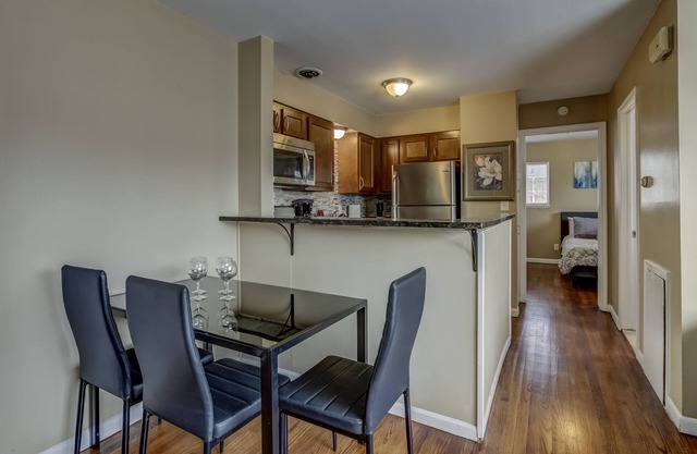 Main Street Luxury One Bedroom Apartment bedroom Downtown Royal Oak