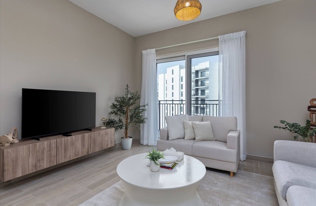 Maison Privee - Modern Hideaway w/Canal Views on Yas Island