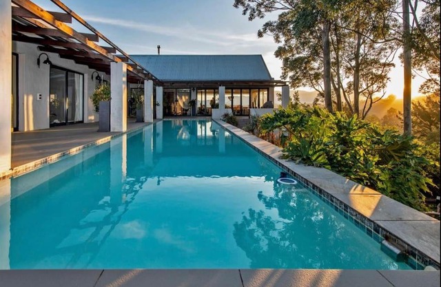 Majestic Elgin Farm House