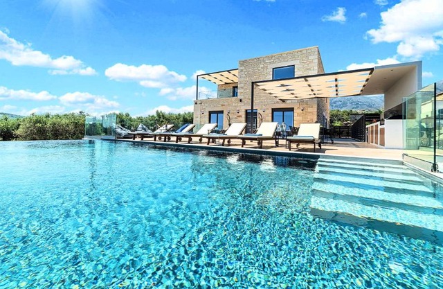 Major Villa
