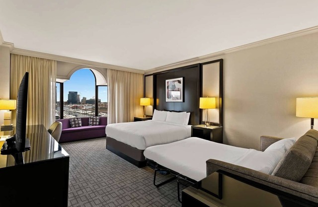 Make Your Trip More Enjoyable! Near M&T Bank Stadium, Pet-Friendly, w/Pool