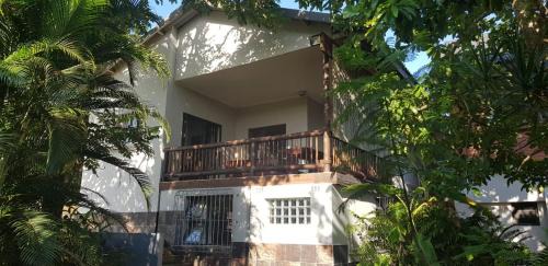 Manzini Chalets 8-9-10-37