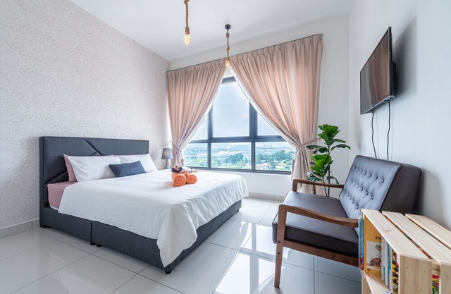 Mario's suite with direct MRT link & indulge in 50m infinity pool