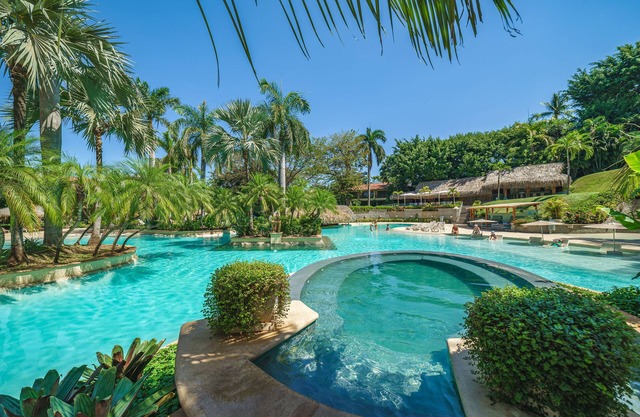 Matapalo 201 Directly Across the Street from Tamarindo Beach!