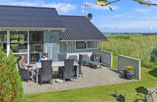 "Mathias" - 625m from the sea by Interhome