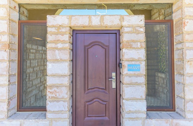 Mavi 1BR Apartment With Jacuzzi In Batroun