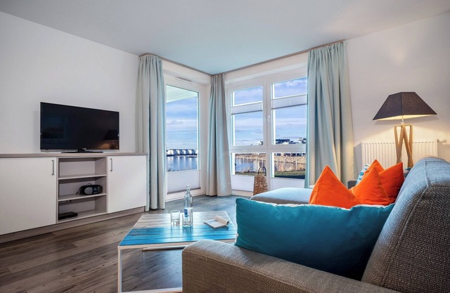 Meereskieker - 1st row on the water, terrace, indoor swimming pool, parking space