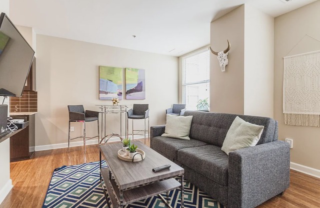 Memphis | Executive 1BD/1BA Apartment