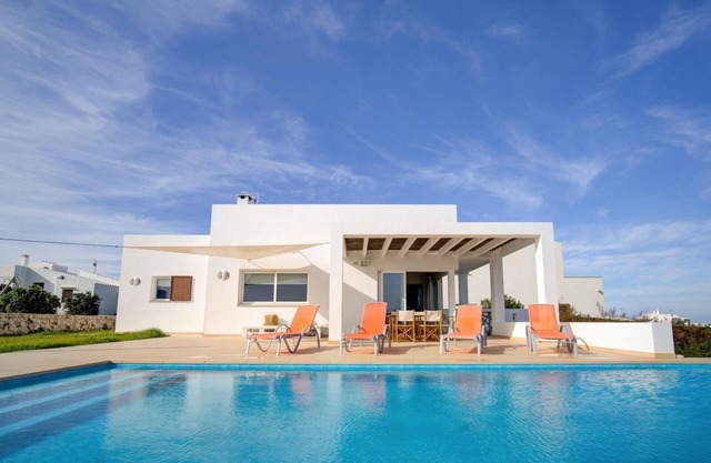 Mercedes Warm and quiet villa without equal